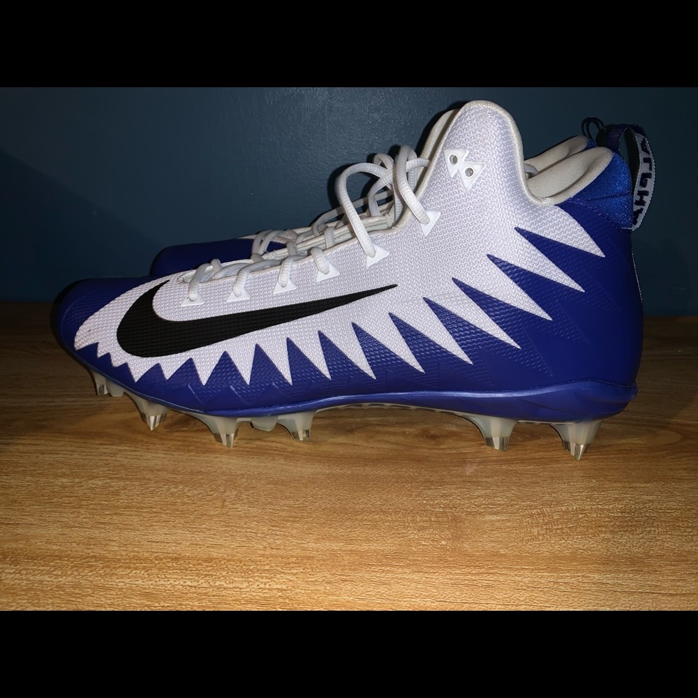 Nike alpha menace football cleats